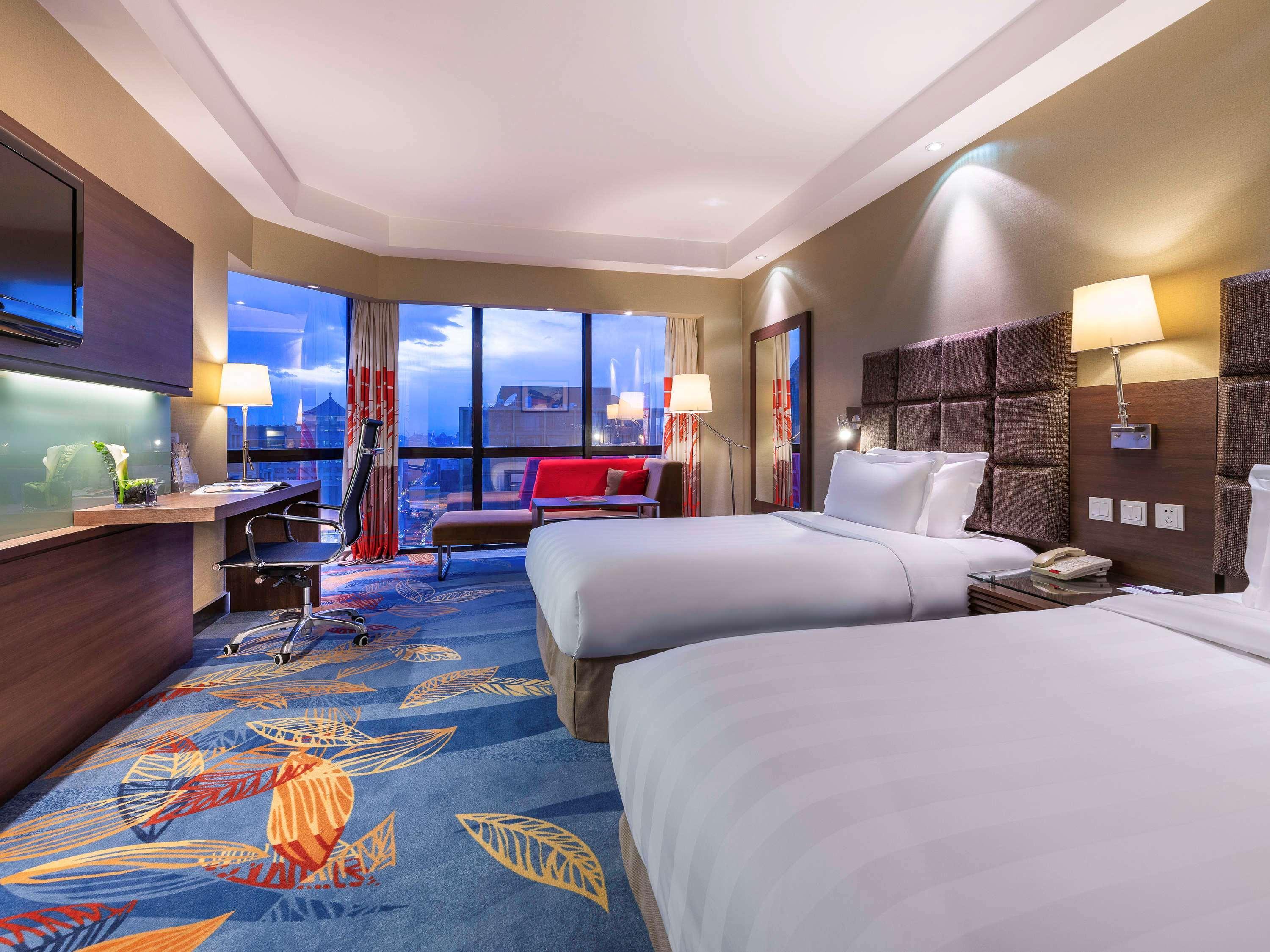 Hotel Novotel Peace 4*
