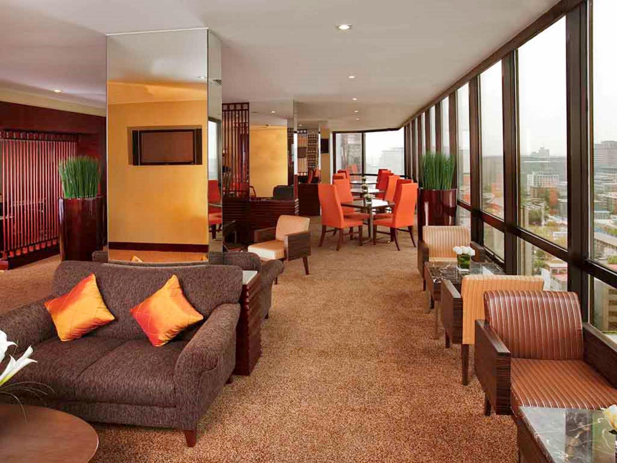 Novotel Peace 4*