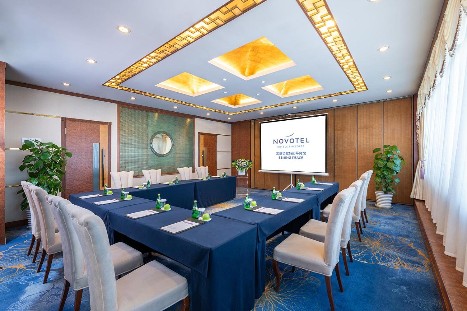 Hotel Novotel Peace 4*