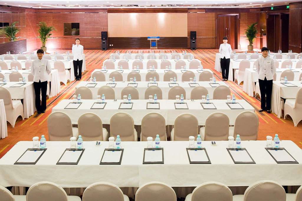 Hotel Novotel Peace 4*