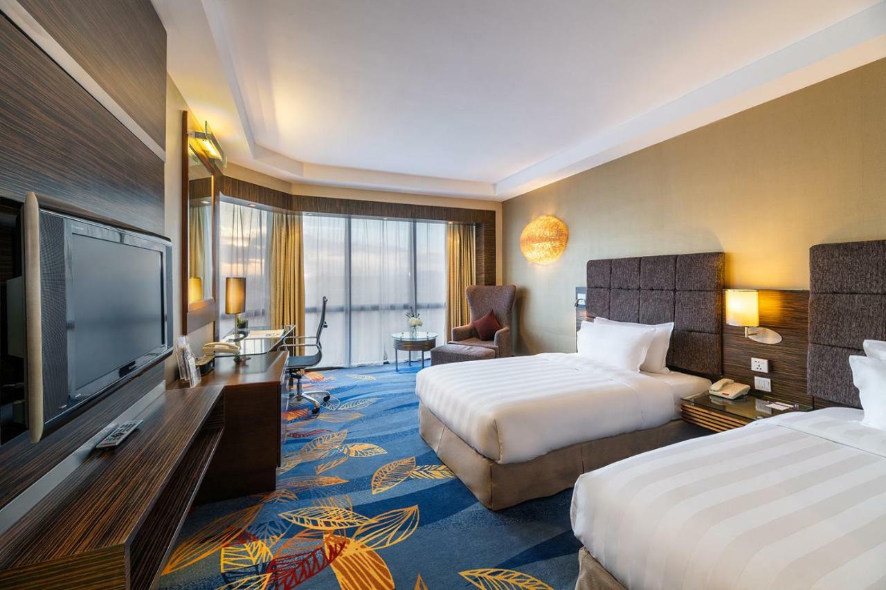 Novotel Peace Hotel